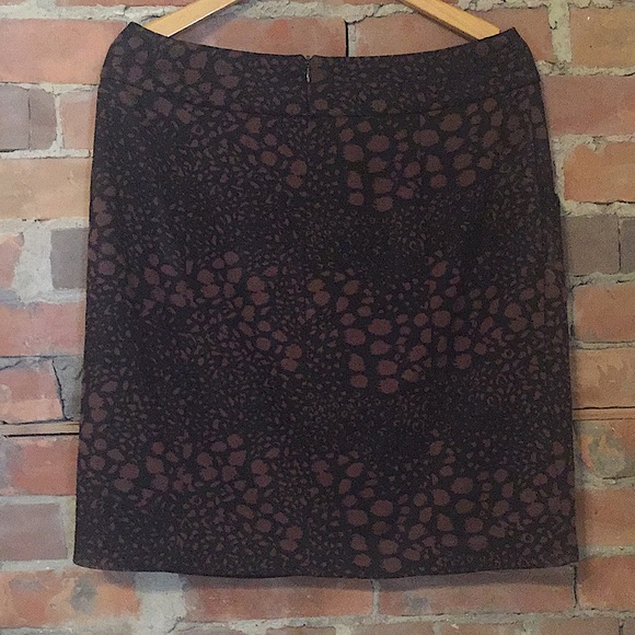 LARRY LEVINE STRETCH Skirt - Picture 4 of 4